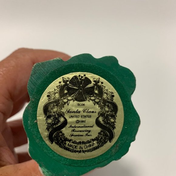 Vintage 1992 Santa Claus Statue - Picture 5 of 5